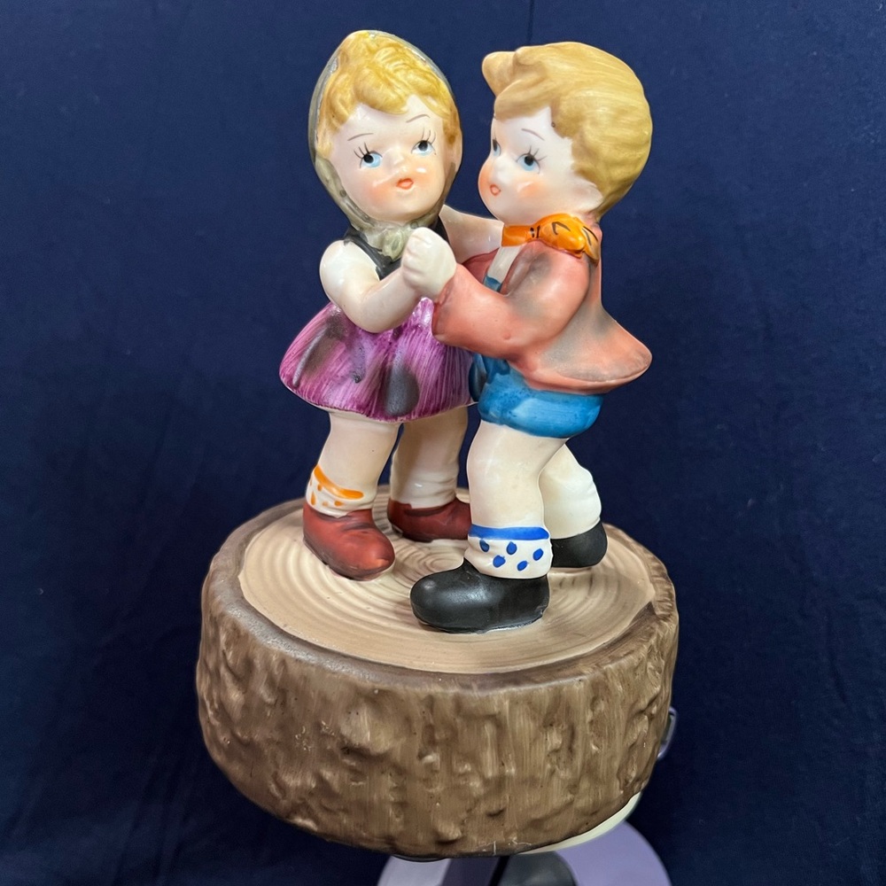 Vintage Collector’s Choice Hummel Style Music Box Plays “My Favorite Things”